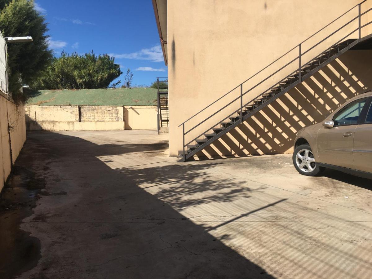 Hotel La Bodega La Almunia de Doña Godina Exterior foto